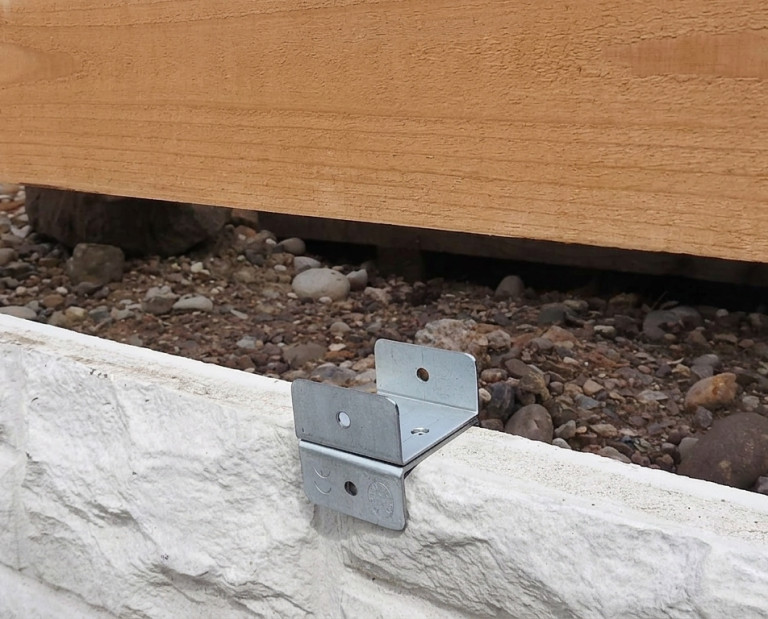 'SADDLE CLIP' - GRAVEL BOARD / FENCE BRACKETS - PACK OF 2